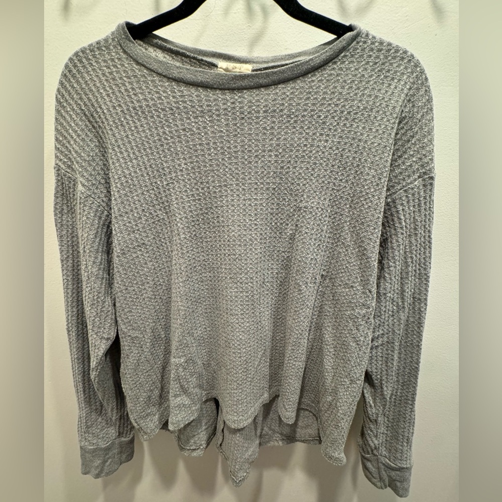 Gray long sleeve waffle tee